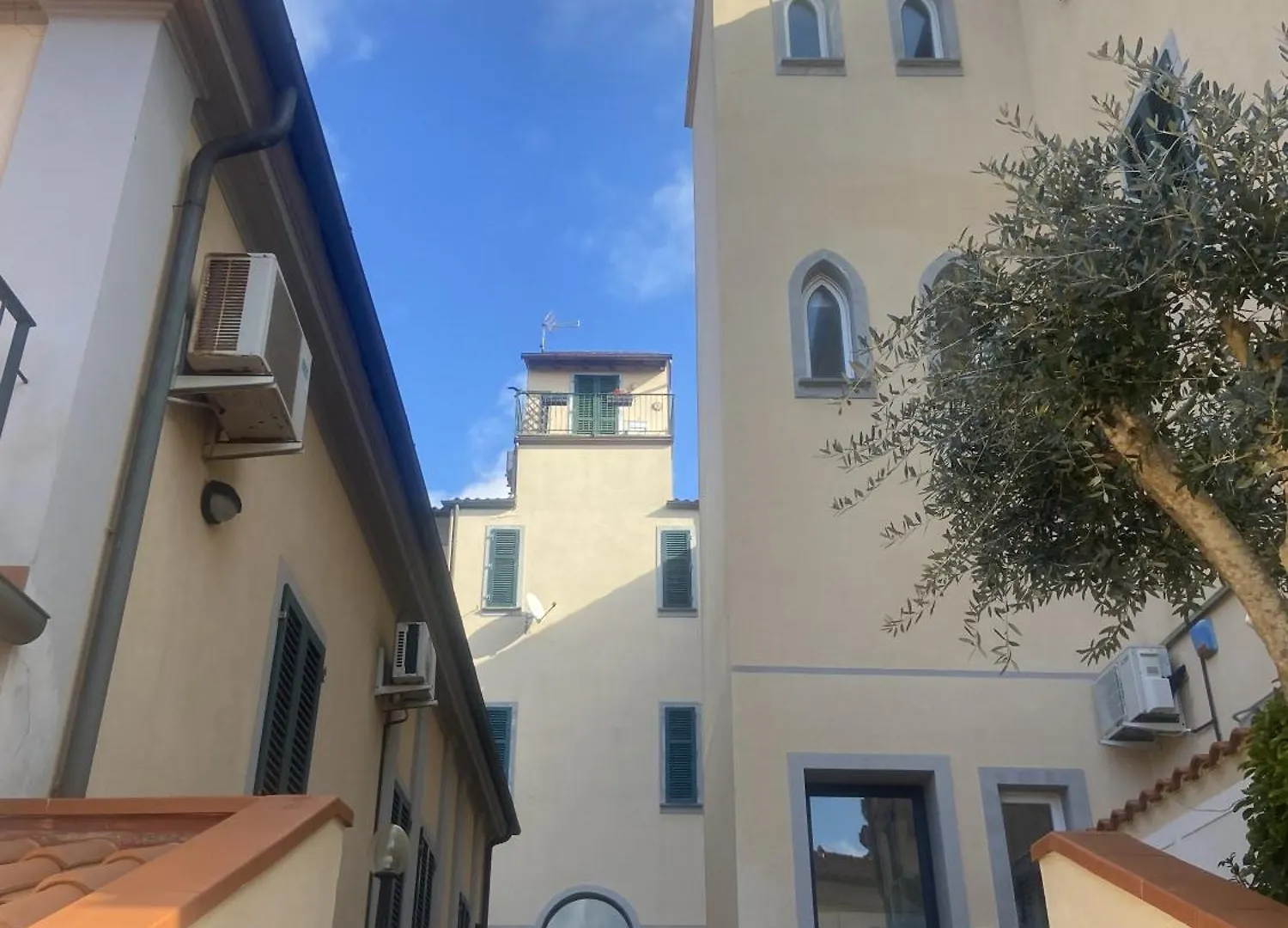 Quercianella Deluxe Apartment Livorno Italy